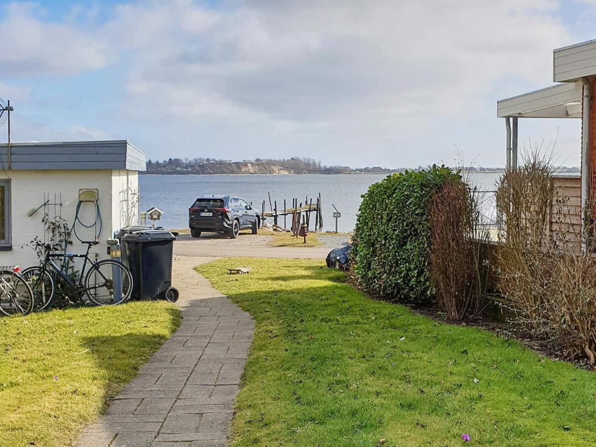 2 Person Holiday Home In Gr Sten Gråsten Esterno foto